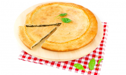 Пирог со шпинатом и сыром
